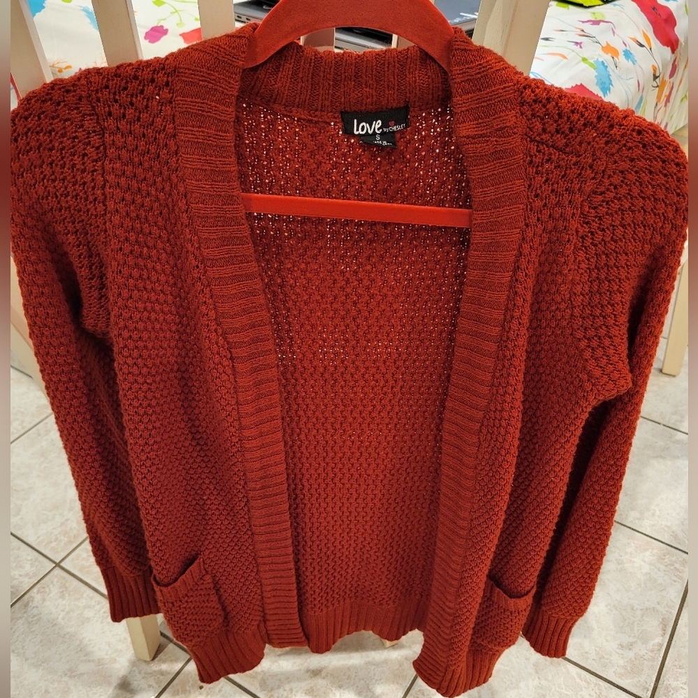 Womens juniors sz S Love by Chesley rust cardigan excellent condition